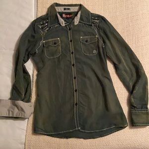 Like new Roar shirt!